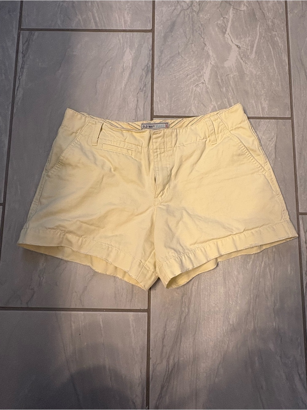 Old Navy Light Yellow Women's Casual Shorts